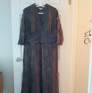 A beautiful Kiyonna dress